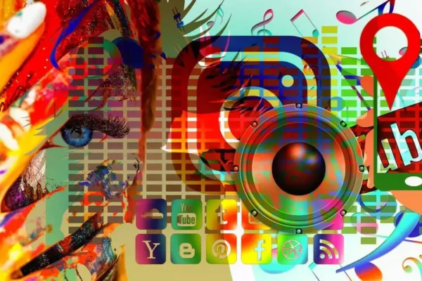 Maximizando sua Presença nas Redes Sociais com Artes Cativantes
